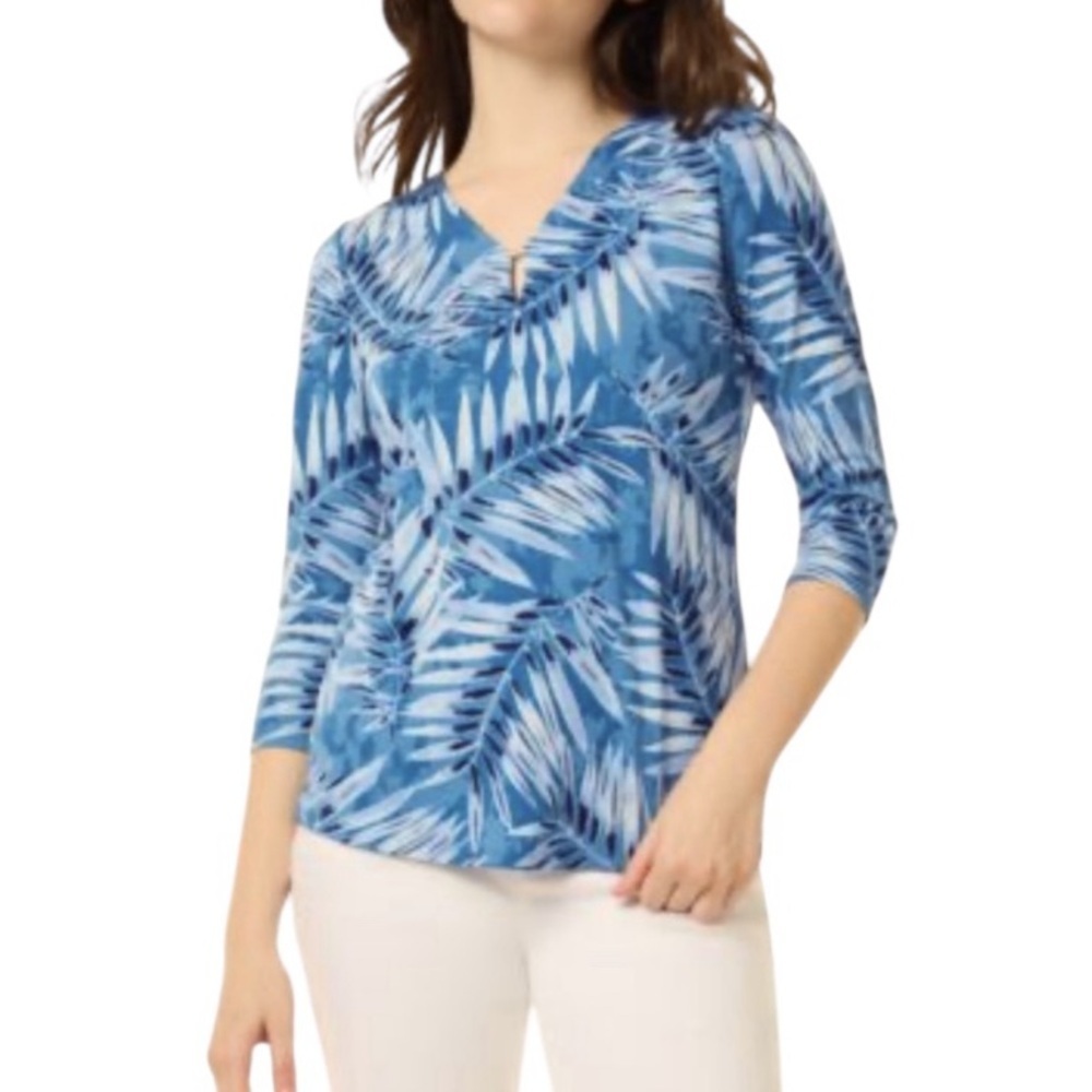 Jones New York Palm Print Blue and White Crepe V Neck Top with Gold Detail XL